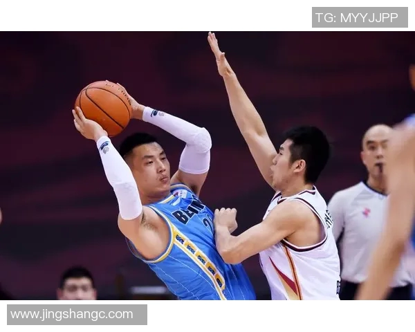 CBA北京首钢对阵山东直播精彩赛事全程回顾与分析